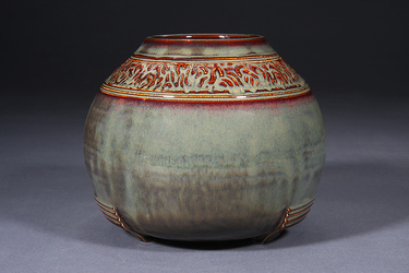 Vase, Tripod Centerpiece